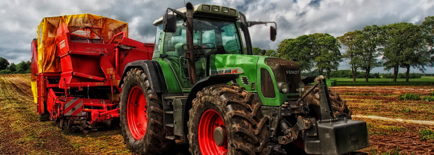 Tractor Logo